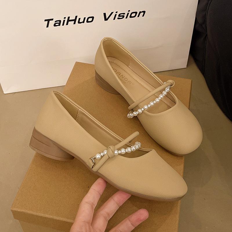 

Late evening breeze gentle shoes flat single shoes women s 2025 new summer Mary Jane shoes with skirts soft-soled beanie shoes 40