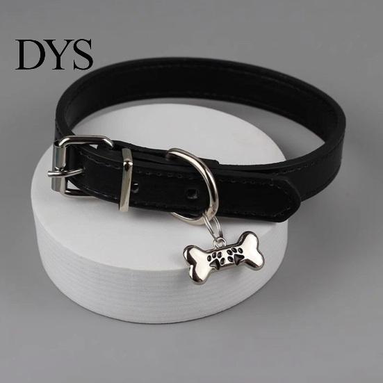 Bequeme Kurze Halskette Damen Choker Knochen Anhänger Mehrere Löcher Verstellbare Länge Metallschnalle Kunstleder Faux