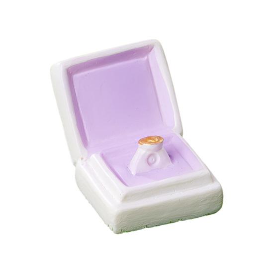Micro Landscape Ornaments Mini Wedding Scene Decorations with Arches Bouquets Cakes Ring Boxes Resin DIY Garden Accessories Romantic Gift Ideas