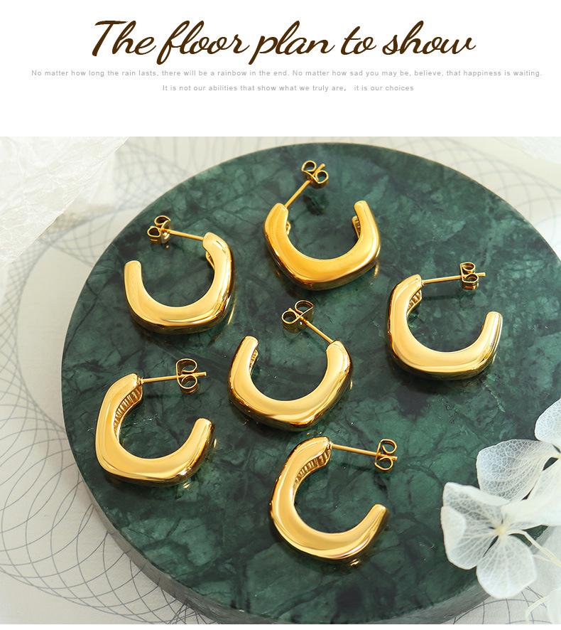 Marka French Minimalist Retro C-Shaped Titanium Steel Earrings for Women, Non-Fading