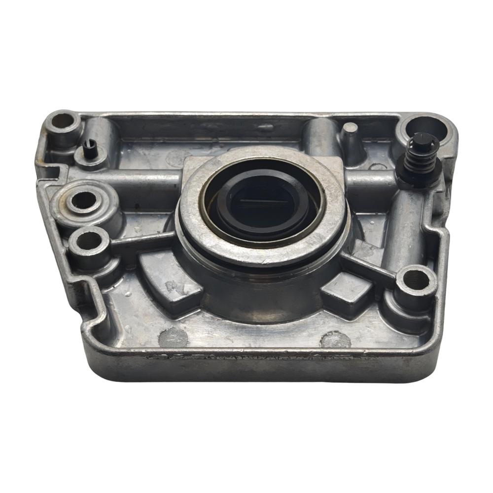 Oil Pump For JONSERED 625, 630 Super II, 670 Super II, 670 Champ