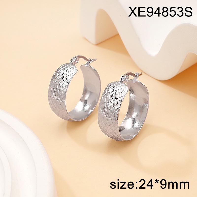 18K Gold Plated Titanium Steel Earrings for Women: High-End Luxury European & American Style Ear Cuffs