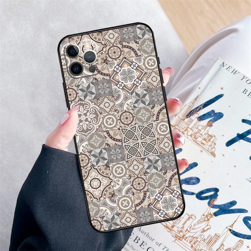 Boho Tile Mosaic Aesthetic Phone Case For iPhone 16 Pro Max 11 12 13 Mini 14 15 Pro Max XR 15 16 Plus 16e Cover Coque
