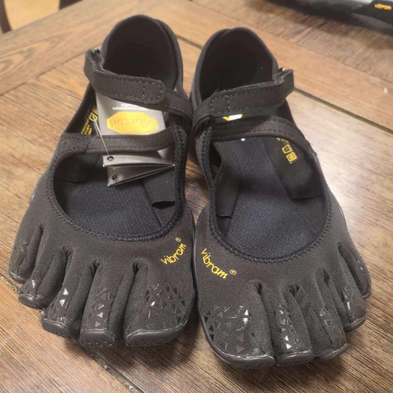 Pure Original V-Soul Five-finger Shoes Fivefingers Pilates Indoor Yoga Dance Shoes Split-toed Shoes