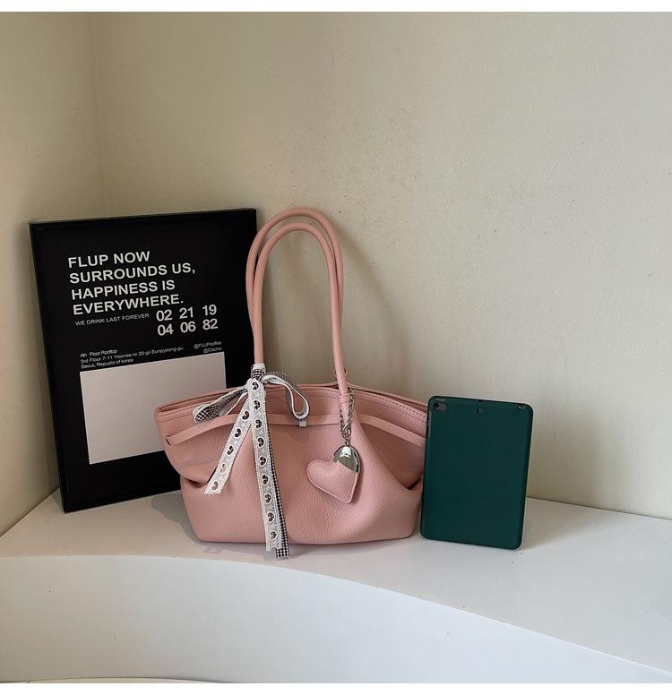 

Shoulder bag Large capacity work commuter bag High sense fashion texture Niche women s bag no pendant розовый