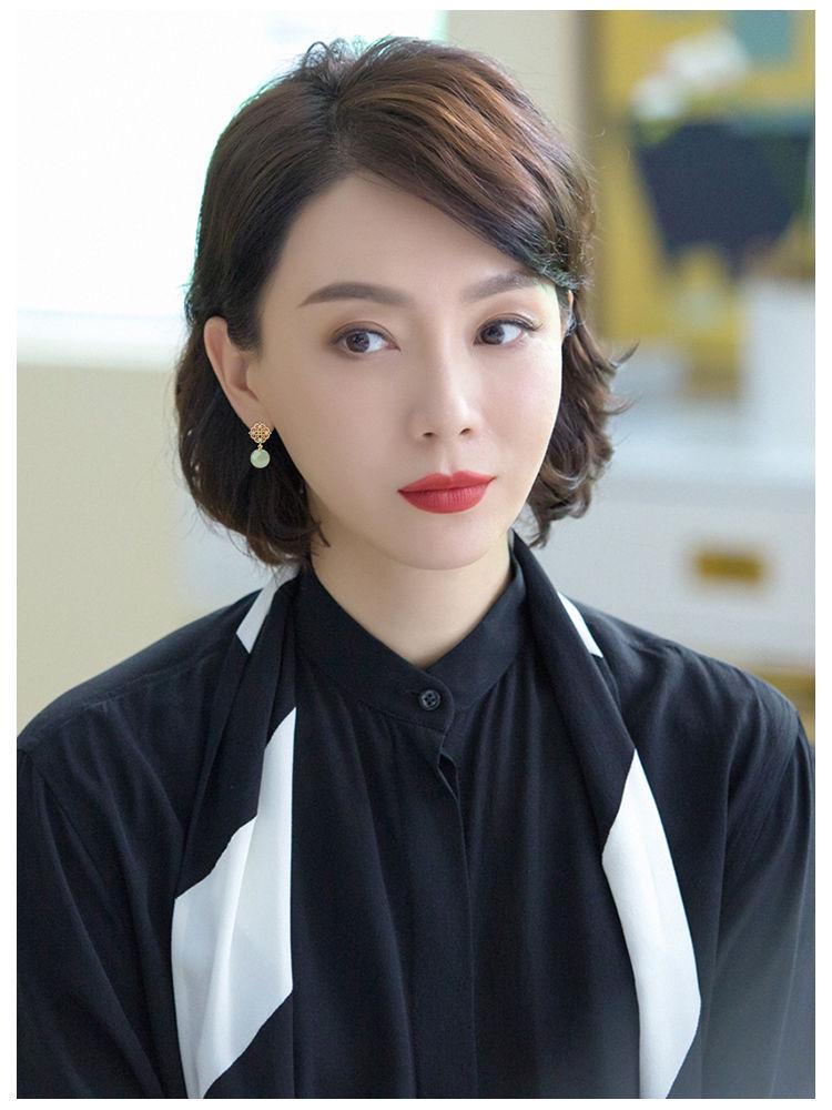 Ice Type Hetian Jade Gold Stud Earrings - Vintage Niche Design for Women, 2025