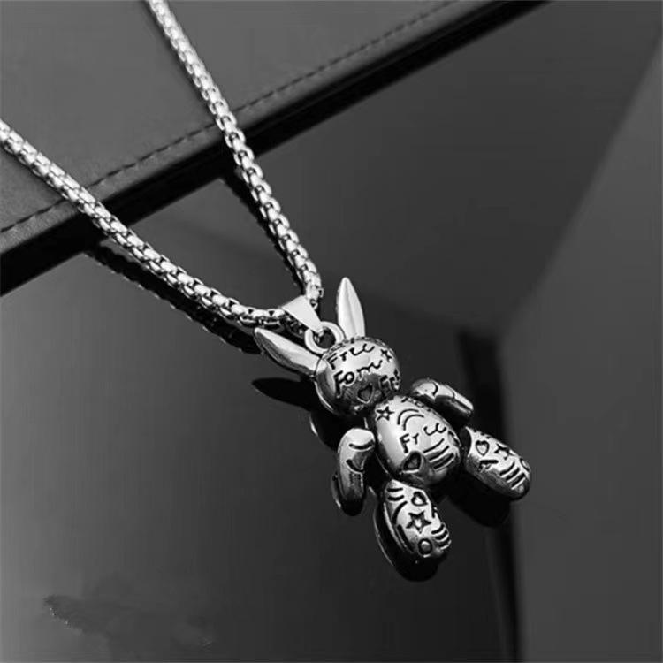 Collana in Acciaio Titanio Hip Hop con Coniglio Ribelle - Catena con Ciondolo alla Moda Stile Street Unisex