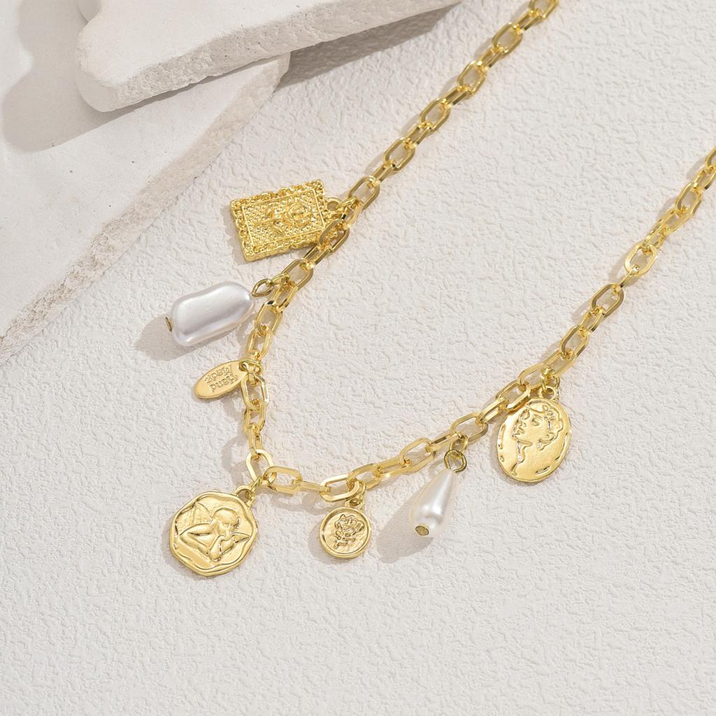 Fashion Women's Jewelry Geometric Retro Head Pendant Design Square Necklace Women's Versatile Item Jewelry