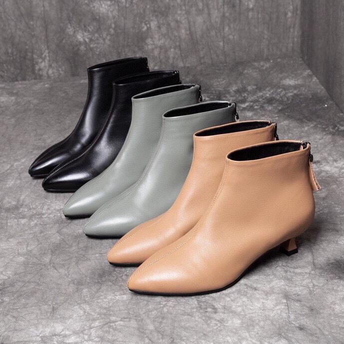 Women's boots autumn and winter new low-heeled small bare boots thin heel first layer cowhide rear zipper pointed short boots leather boots