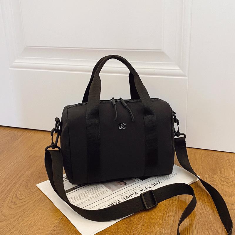 

Новая модная летняя сумка через плечо женская сумка простая сумка модная повседневная сумка сумочка кроссбоди сумка-подушка чёрный