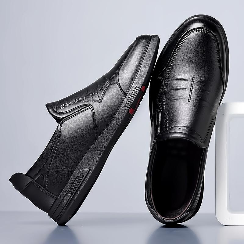 Jarní podzimní boty z hovězí kůže pro muže Móda s měkkou podrážkou Ležérní pánské mokasíny Designové černé britské pánské kožené boty
