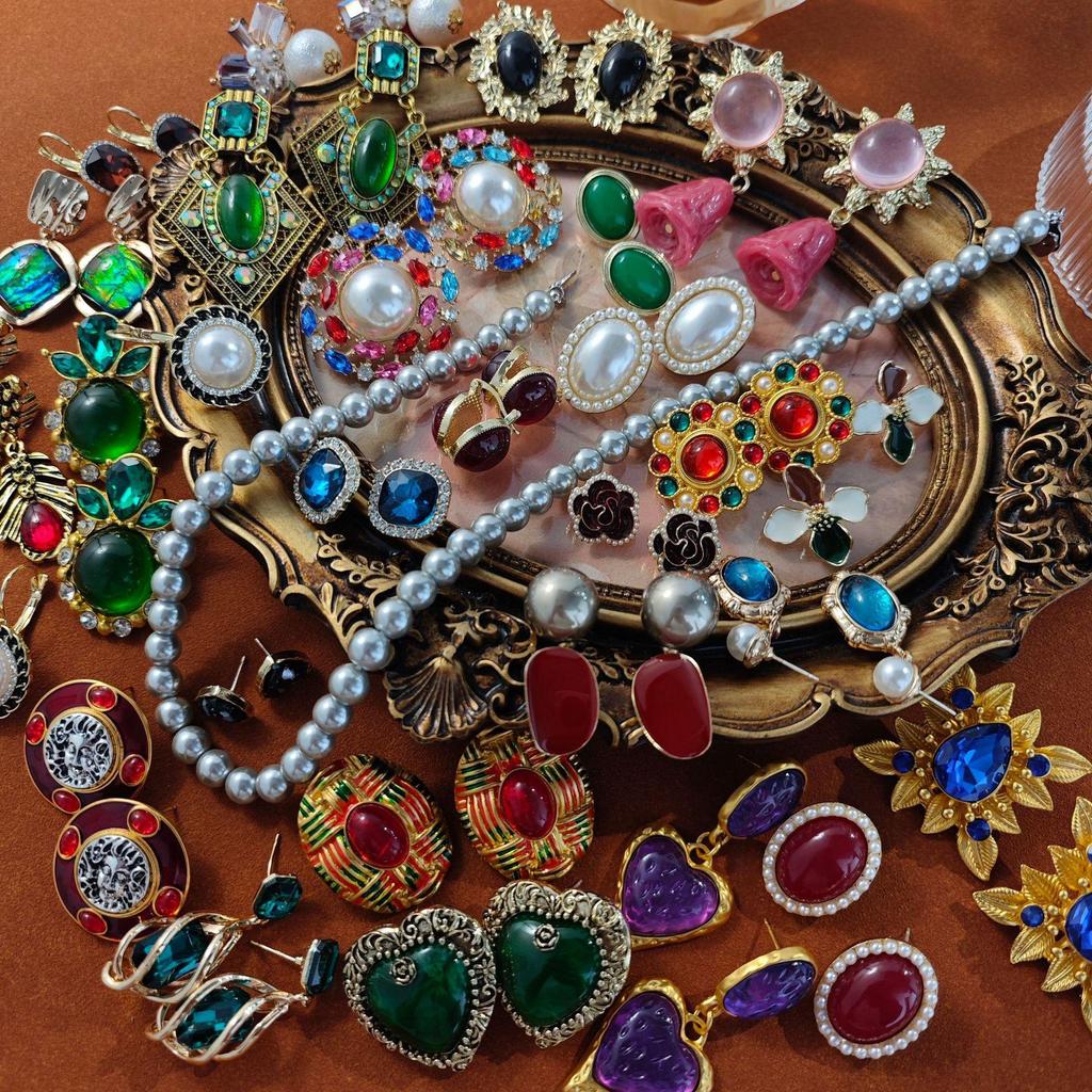 Pendientes Vintage de Estilo de Corte con Pedrería y Esmalte - Exquisita Joyería de Plata 925