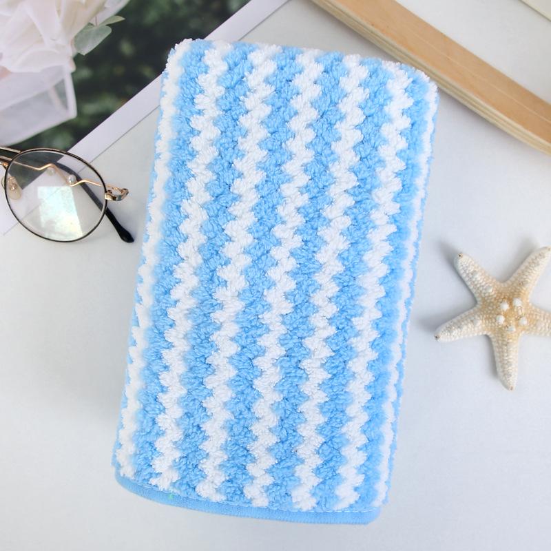 Pineapple Pattern Absorbent Coral Fleece Towel - Thick, Soft, Skin-Friendly Beauty Gift 30x30 cm