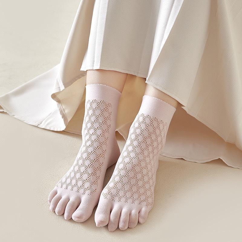 Spring and Summer Women's Thin Five-finger Socks, Velvet Ice Silk Mesh Sweat-absorbing and Breathable Socks