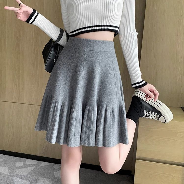 Solid color short skirt, knitted half skirt, women's spring/summer high waisted A-line skirt, design sense, niche pleated skirt