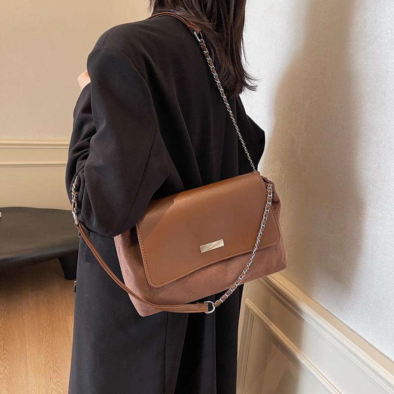 Retro fashion commuter chain underarm bag women's new autumn and summer simple large-capacity shoulder bag messenger bag