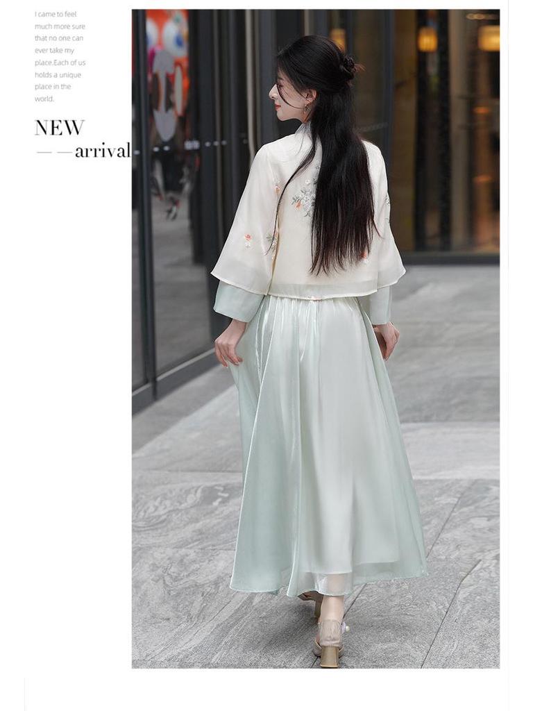 High-Quality Retro Chinese-Style Outfit: Oblique Lapel Stand Collar Top with Frog Buttons & Ethnic Skirt Set