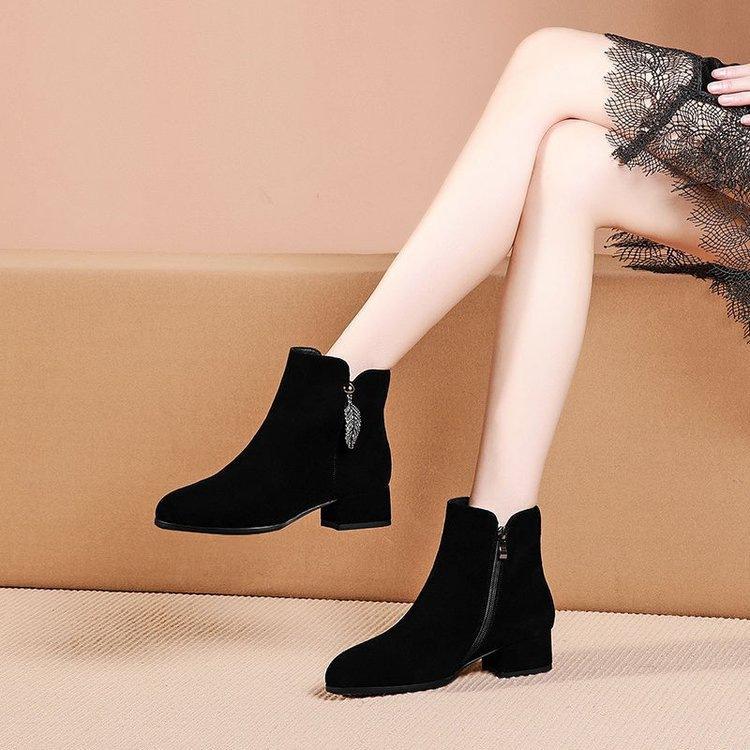Round head matte short boots thick heel short boots autumn and winter velvet Martin boots short high heels