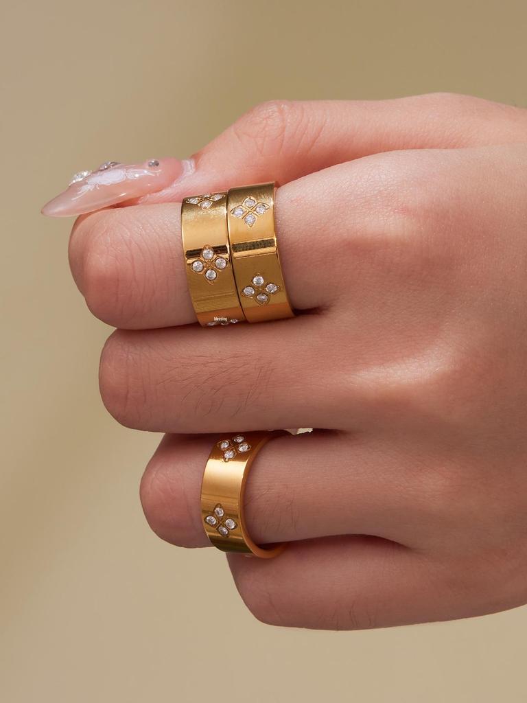 18K Gold-Plated Stainless Steel Prong-Set Plum Blossom CZ Ring - Simple, Non-Fading Fashion Jewelry
