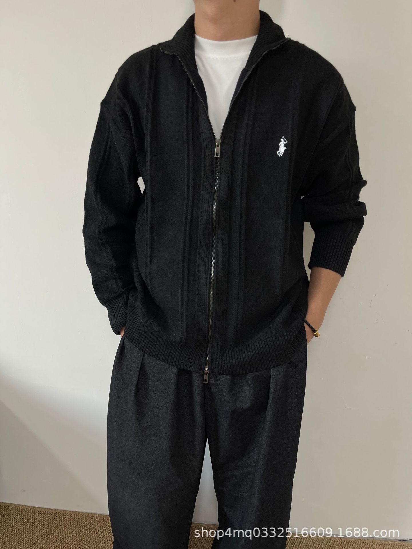

Men’s Old Money Style Embroidered Cardigan Sweater: High-End Autumn/Winter Outerwear with a Relaxed Korean Aesthetic Extra Large білий