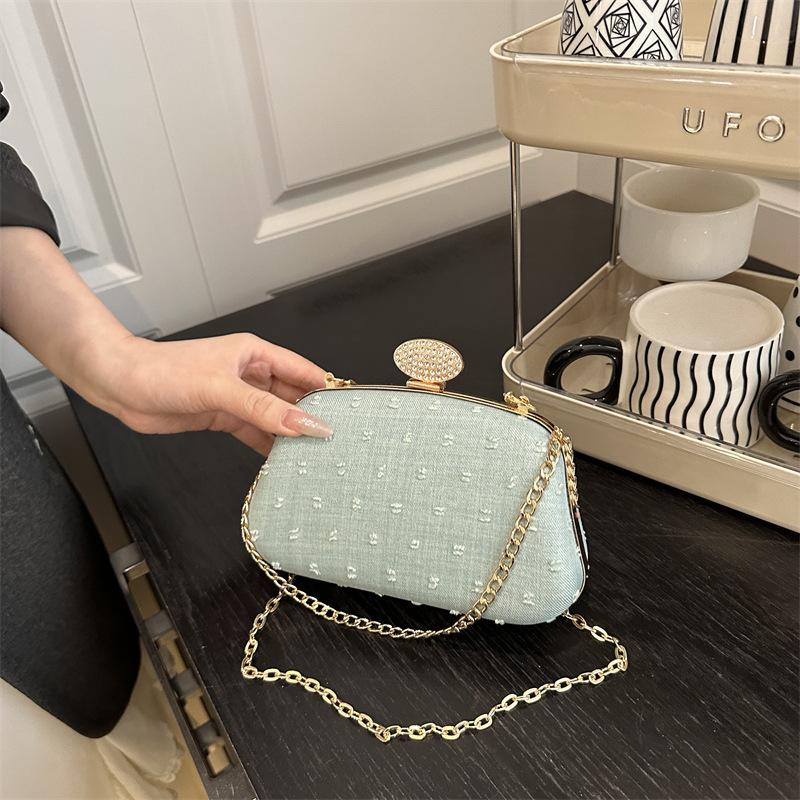 Hong Kong Style Fashion Design Hard Shell Solid Color Versatile Dinner Bag Women's Fashion 2025 Summer New Shoulder Messenger Bag