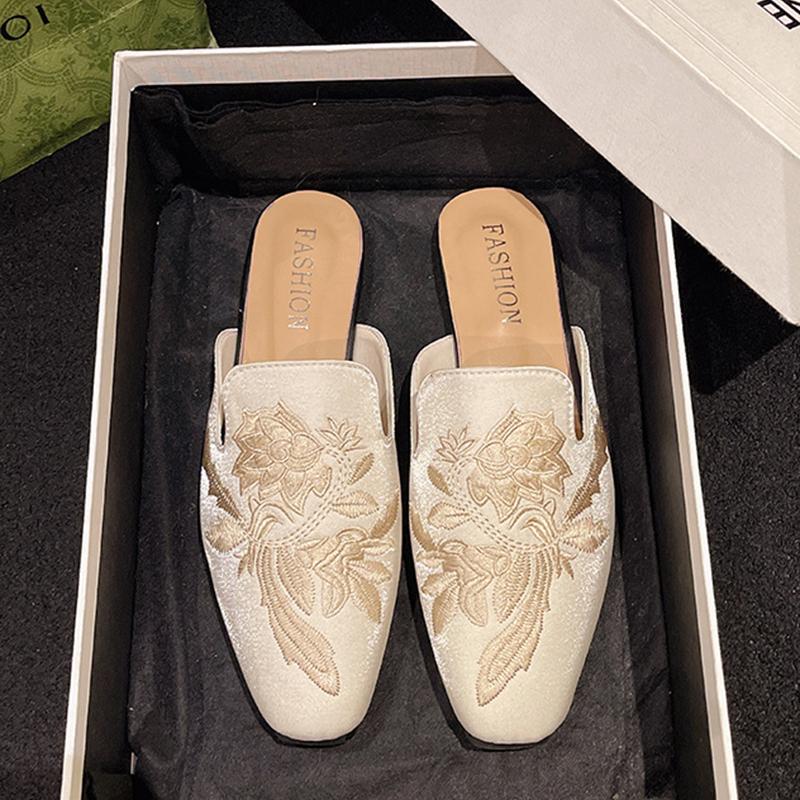 Pantofole Ricamate con Fiori per Donna da Esterno Primavera Autunno Retrò Scarpe Piatte da Donna Zoccoli a Punta Quadrata Mezza Pantofola