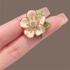 Elegant White Camellia Flower Brooches Pins For Women Delicate Green Leaf Pearl Tassel Dress Clothes Corsage Jewelry Accessories