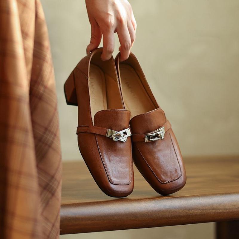 Casual square heel small leather shoes new fashion single shoes women's headgear and feet one pedal beef tendon sole large size medium heel fashion