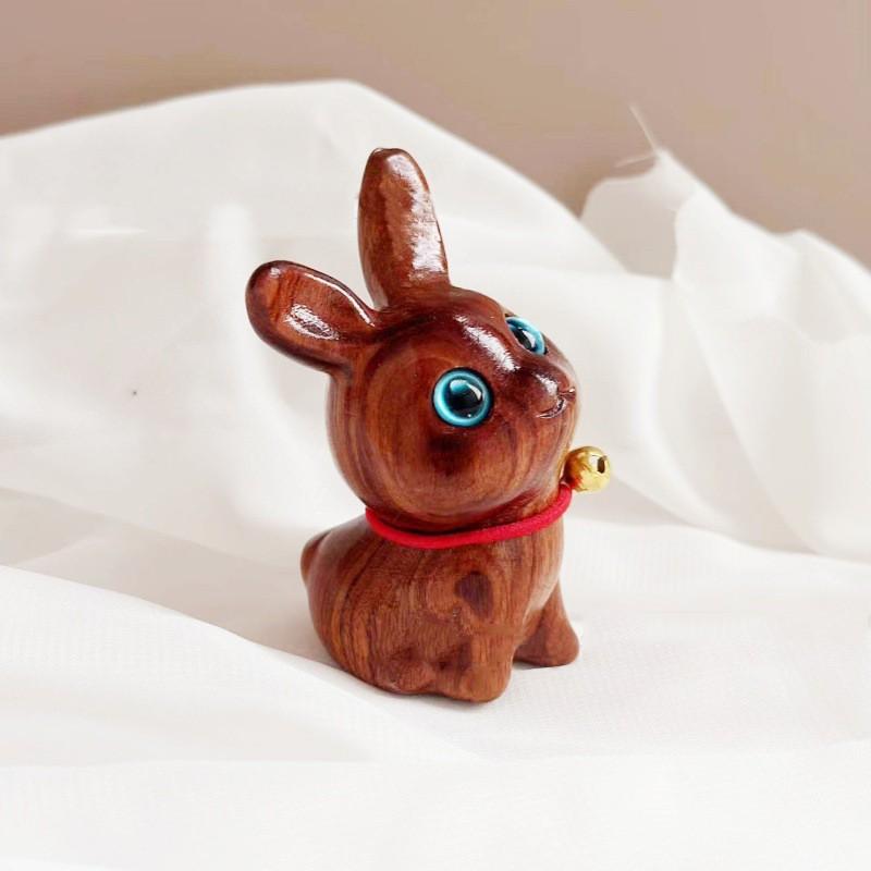 Birnbaumholz-Schnitzerei Miniatur Niedliches Kleiner Hase Dekoration Zuhause Büro Schreibtischdekoration Sternzeichen Hase Wohnzimmer Einweihungsgeschenk