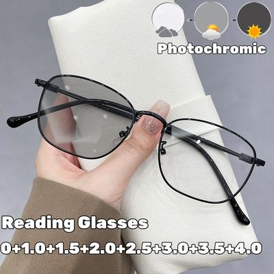 Nueva Tendencia Gafas de Lectura Fotocromáticas para Mujeres y Hombres Ultraligeras Montura de Metal Luz Azul Anti Cambio de Color Gafas para Hipermetropía