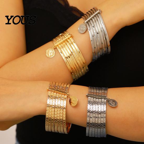 Vintage Inspired Bracelet Women with Portrait Coin Pendant, Multi-Layer Surround Check Pattern Stacking Effect Bangle, Electroplated Elastic Fit Wrist
