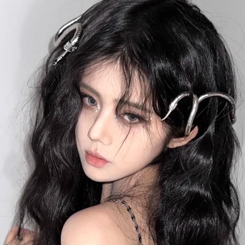 Adjustable random shape snake necklace dark design hip-hop bracelet spirit snake neck chain versatile headdress