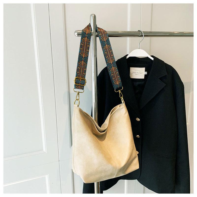 European & American Fashion Women's Retro PU Leather Shoulder Crossbody Bucket Bag