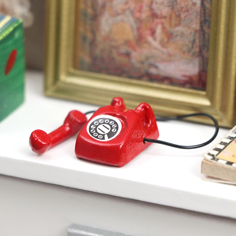 1:12 Miniature Dollhouse Retro Telephone Model - Red & Black