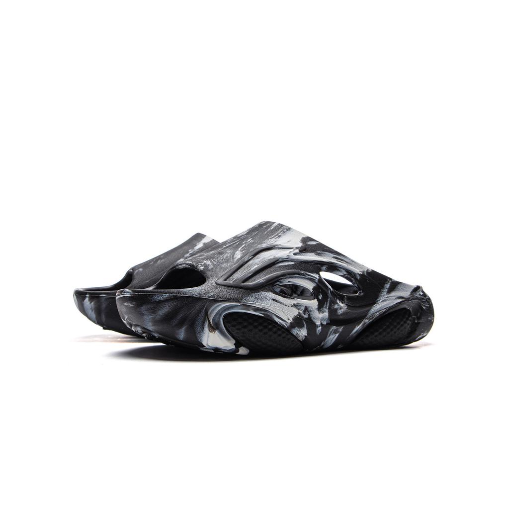 Li Ning Youth  Kids Sports Lifestyle Series Versatile Lightweight Shock Absorbing Home Slippers Kids Slippers Black White YKOV002-1