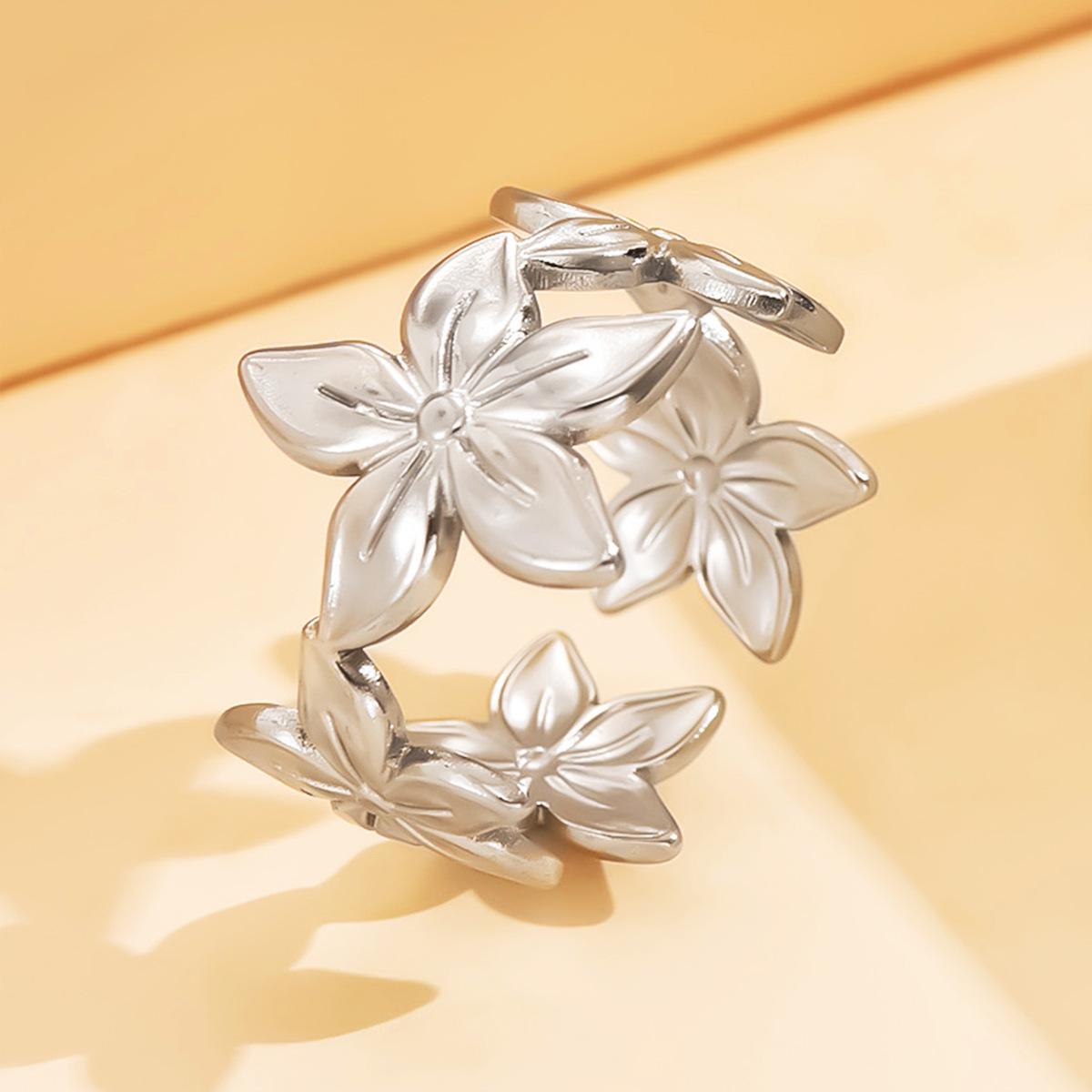 Versatile Flower Stainless Steel Adjustable Gold-Plated Ring - Fashion Accessory
