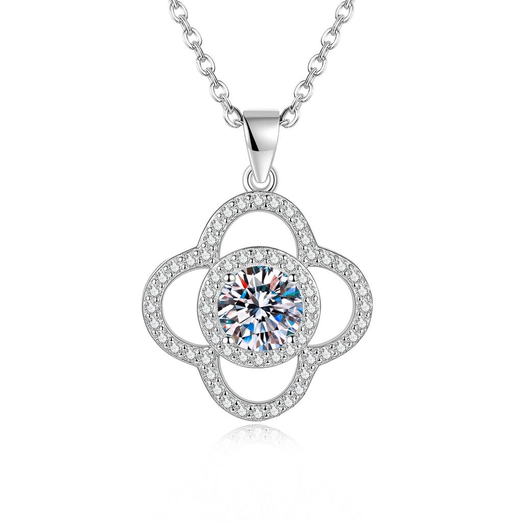 S925 Sterling Silver Four-Leaf Clover Necklace with Moissanite Pendant for Women - Colorfast Clavicle Chain, 1 Carat.