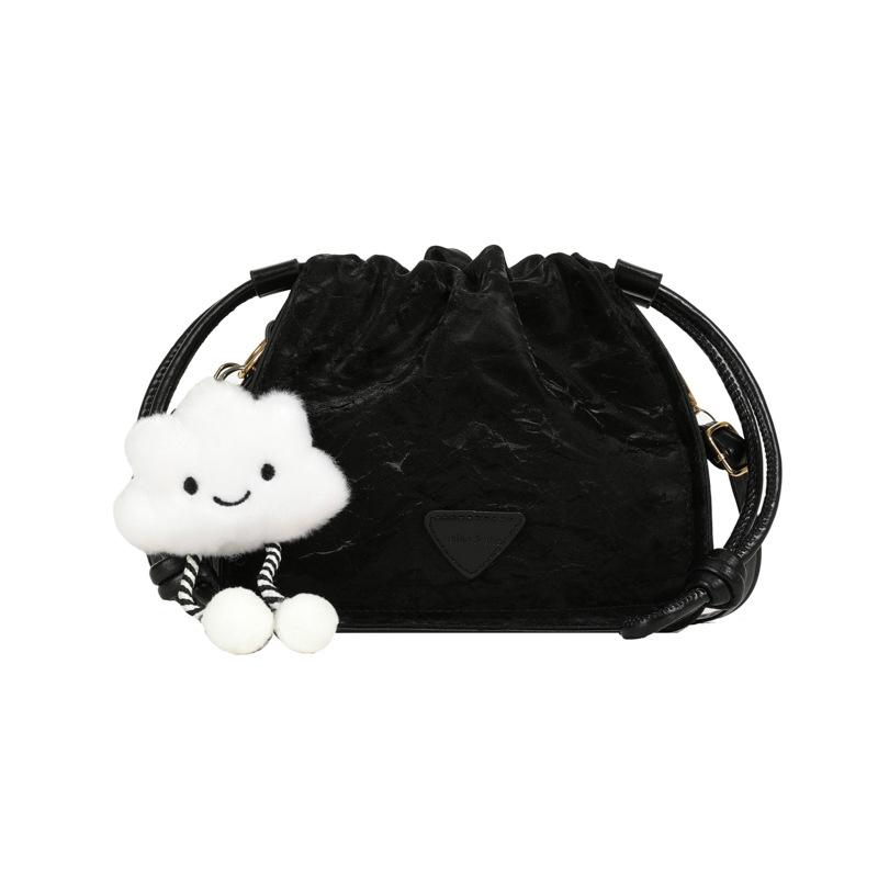 Bag Korean High Value Bucket Bag Summer New Niche Design One Shoulder Crossbody Bag Women's Pleated Bag