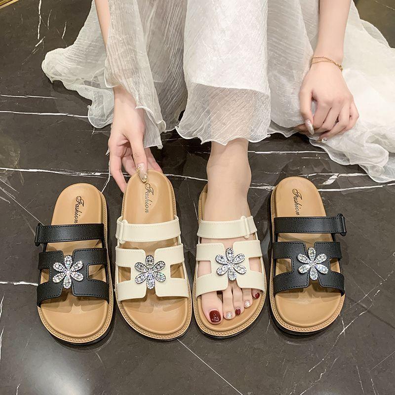 Flower Fairy Wind Beach Shoes Female Summer Wear 2025 New Super Fire Soft Sole One-word Drag Rhinestone Flat Slippers