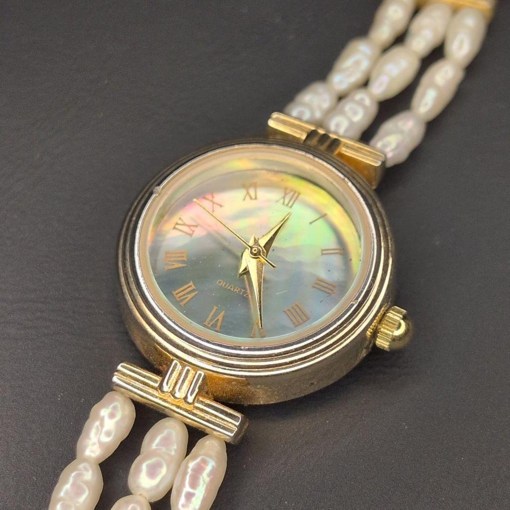 Used [Good Condition] Natural freshwater pearl triple bracelet watch, shell dial, battery replaced, working item