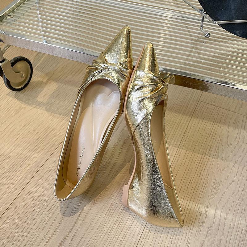 Small Height-increasing Single Shoes Women's Slope Heel Pointed Tip Versatile Flat-soled Ladyshoes, Super One-pedal Lazy, Trendy Loafers