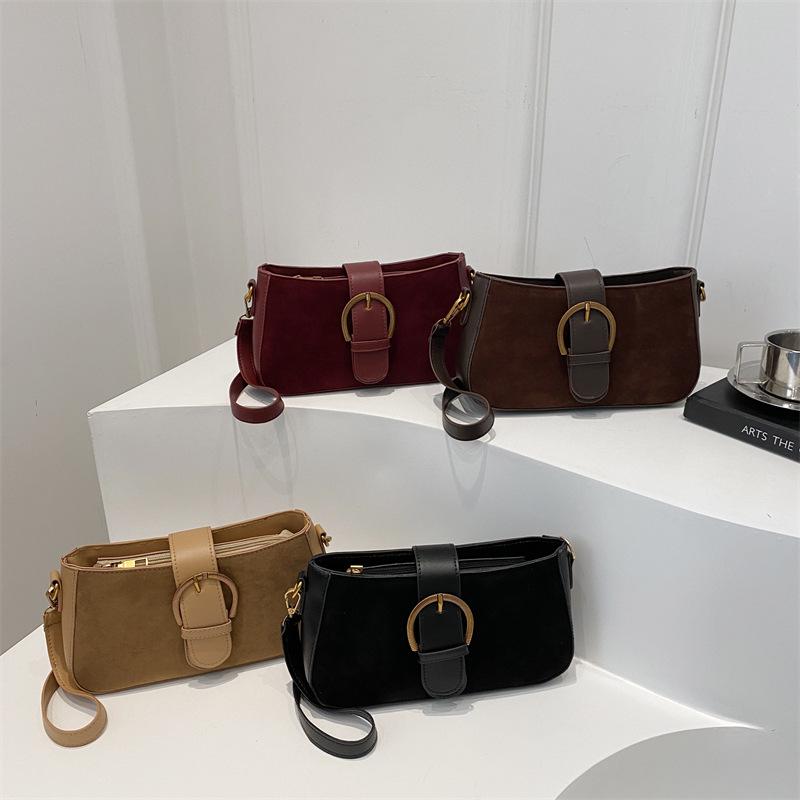 2025 Trendy Retro Women's Square Suede Shoulder Bag