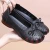 Comfortable non-slip Doudou shoes, spring and autumn middle-aged and old soft-soled one-pedal women's shoes, summer shallow-mouth single shoes