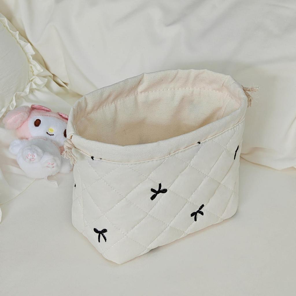 Premium Quilted Travel Storage Pouch: Large Capacity, Cute Drawstring Design