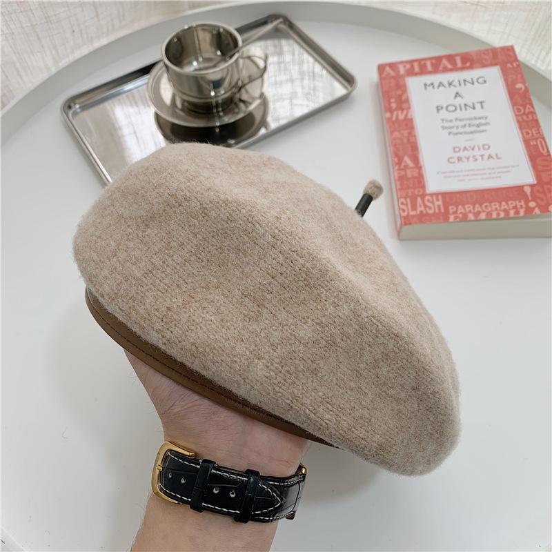 Autumn and Winter Temperament Beret Women's High-end Sense New Wool Woolen Big Head Circumference Versatile Leather Velvet Painter Hat