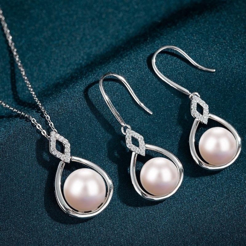 Elegant Imitation White Pearl Pendant Clavicle Necklace For Women Gift