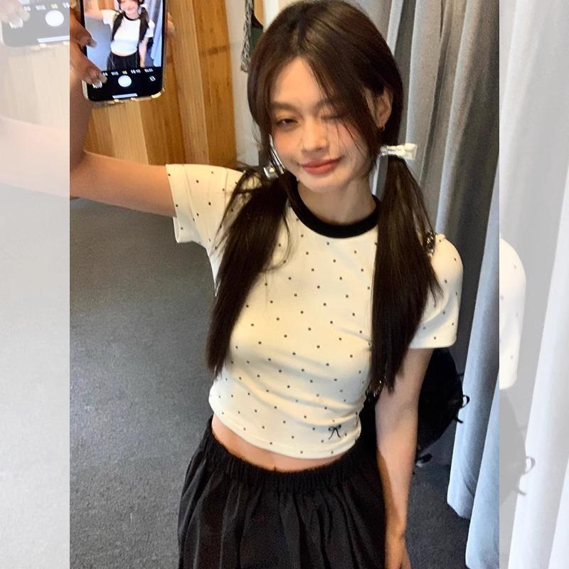 

Футболка с круглым вырезом и короткими рукавами в горошек для женщин, летняя, нового стиля, короткий топ с вышитым бантом на правом плече XL