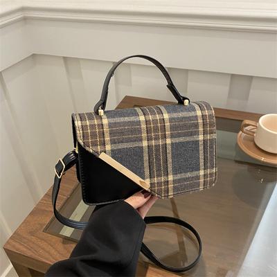 Kostkovaná taška přes rameno Design Retro taška Messenger Temperament Malá čtvercová taška