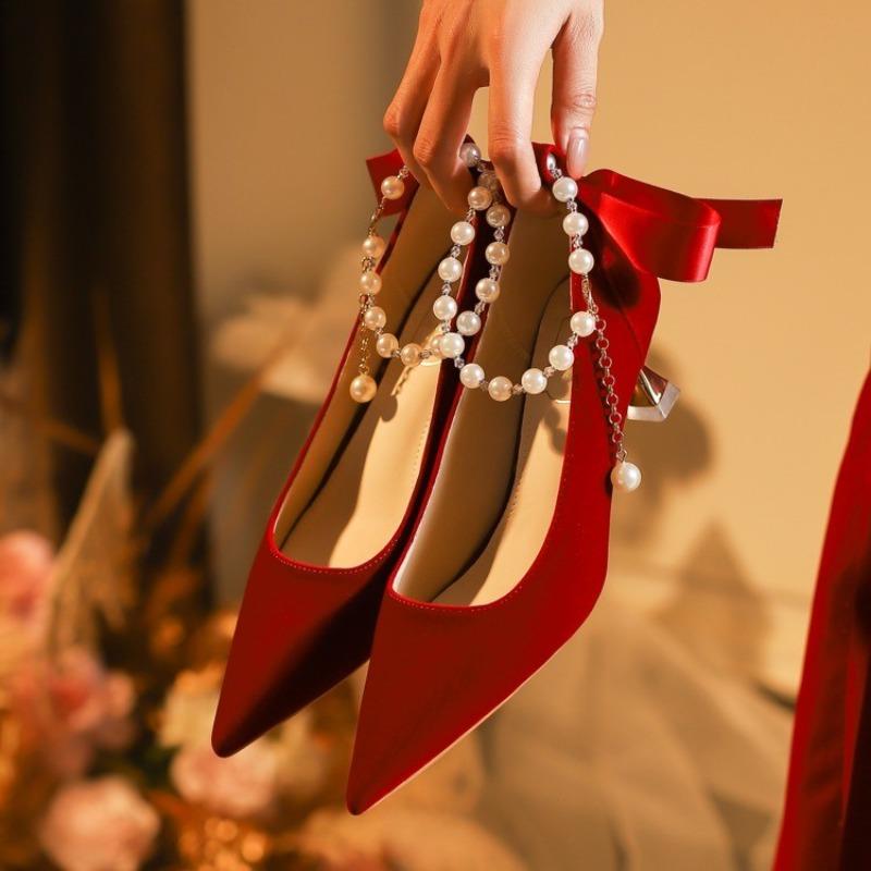 

Модные замшевые туфли-лодочки Осень Новые Острый носок Неглубокий вырез Отделка бусинами Одинарный ремешок Противоскользящие Износостойкие Высокий каблук 40 вино красного