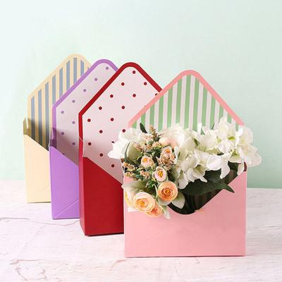 Bouquet Gift Box Handbag Style Floral Gift Bags for Flowers And Gifts Sturdy Cardboard Portable Flower Packaging Bags for Weddings Birthdays